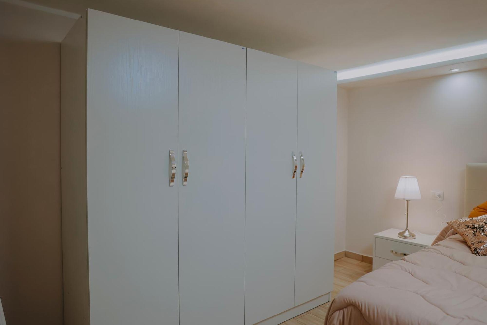 L'Ospite Napoletano Apartment Napoli Exterior foto