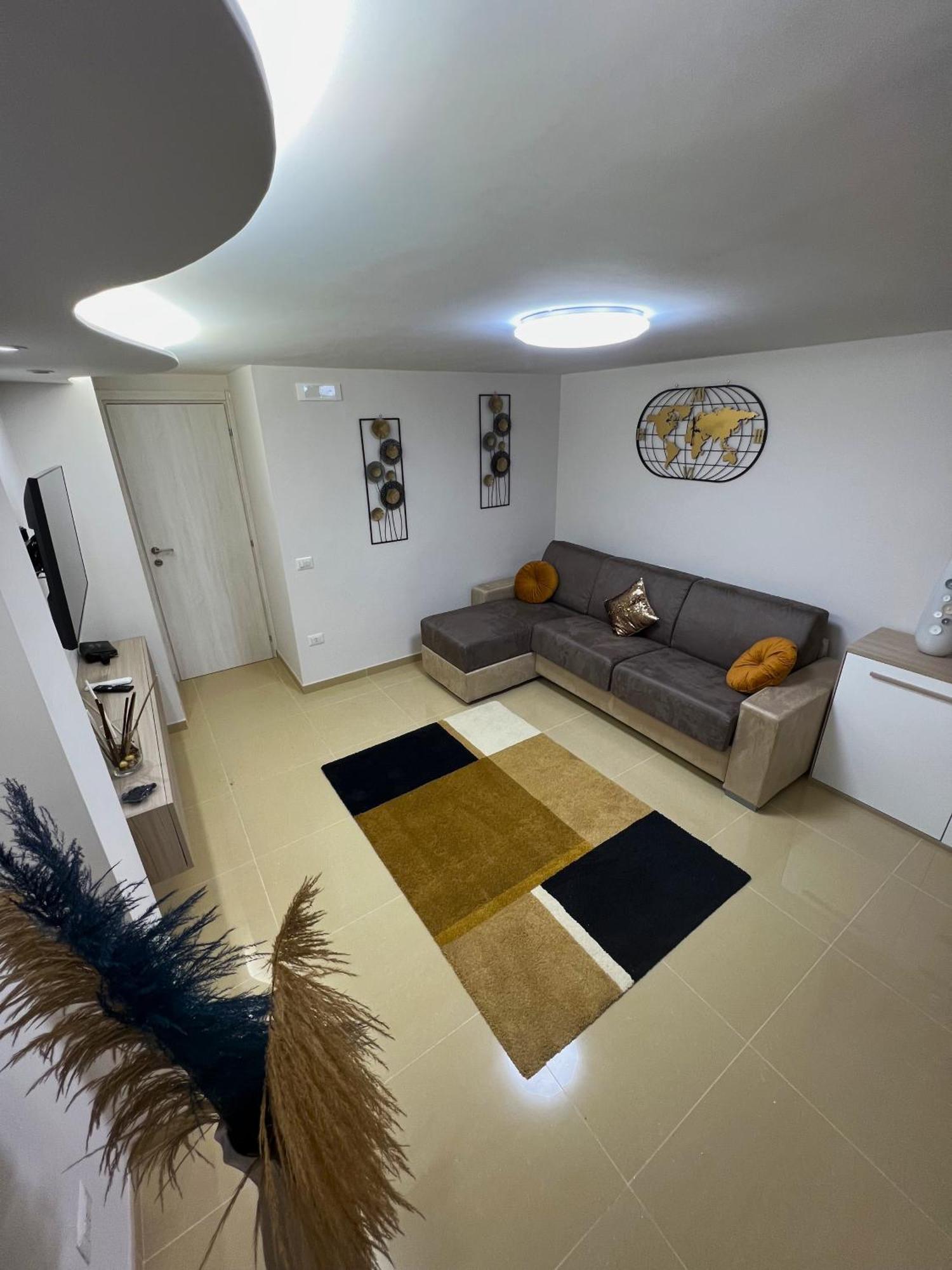 L'Ospite Napoletano Apartment Napoli Exterior foto