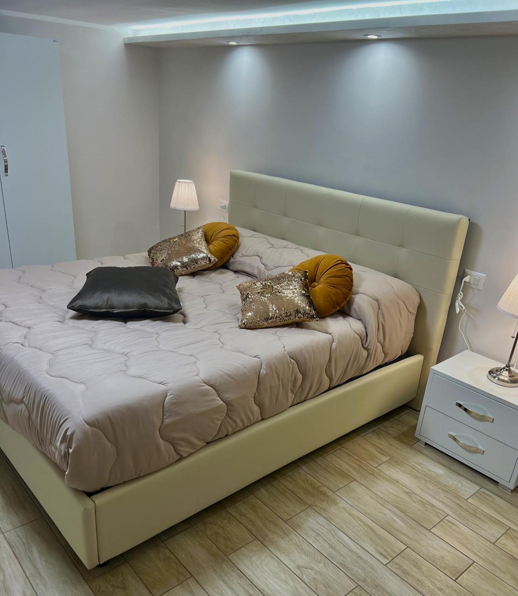 L'Ospite Napoletano Apartment Napoli Exterior foto